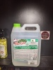 Средство для мытья и чистки сантехники "Bio-Gel" 5 кг Clean&Green CG8053